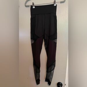 Lululemon S Black Mesh Panel Leggings